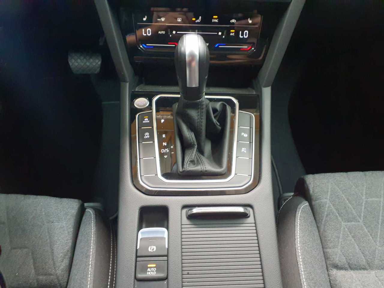 Vw Passat Variant 2.0 TDI SCR DSG Business 9