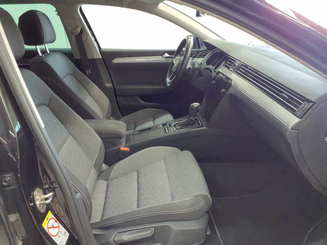 Vw Passat Variant 2.0 TDI SCR DSG Business 6