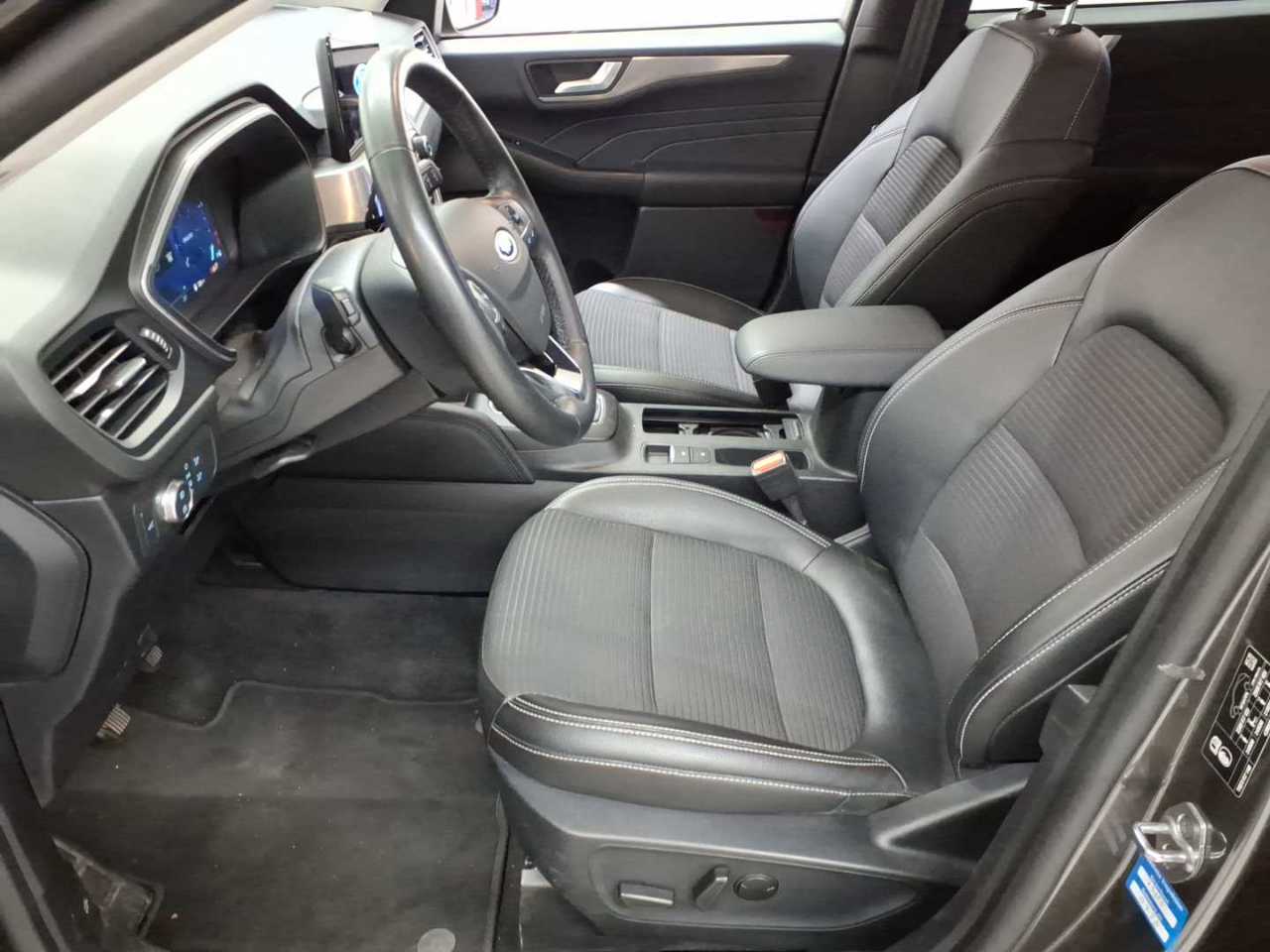 Ford Kuga 2.0 EcoBlue Hybrid TITANIUM X 7