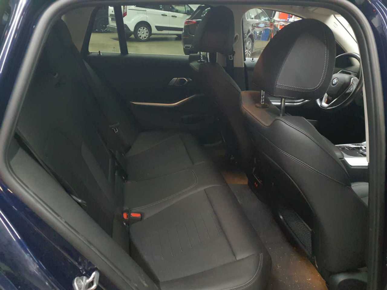 Bmw 318i Touring Aut. 14