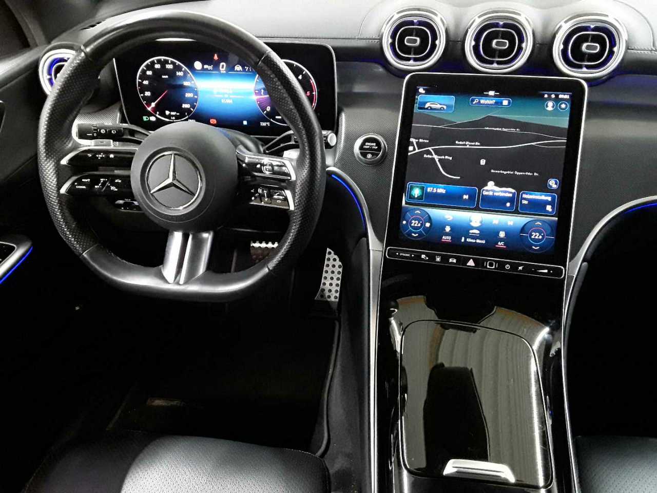 Mercedes-Benz GLC 220 d 4Matic 9G-TRONIC AMG Line Advanced 10