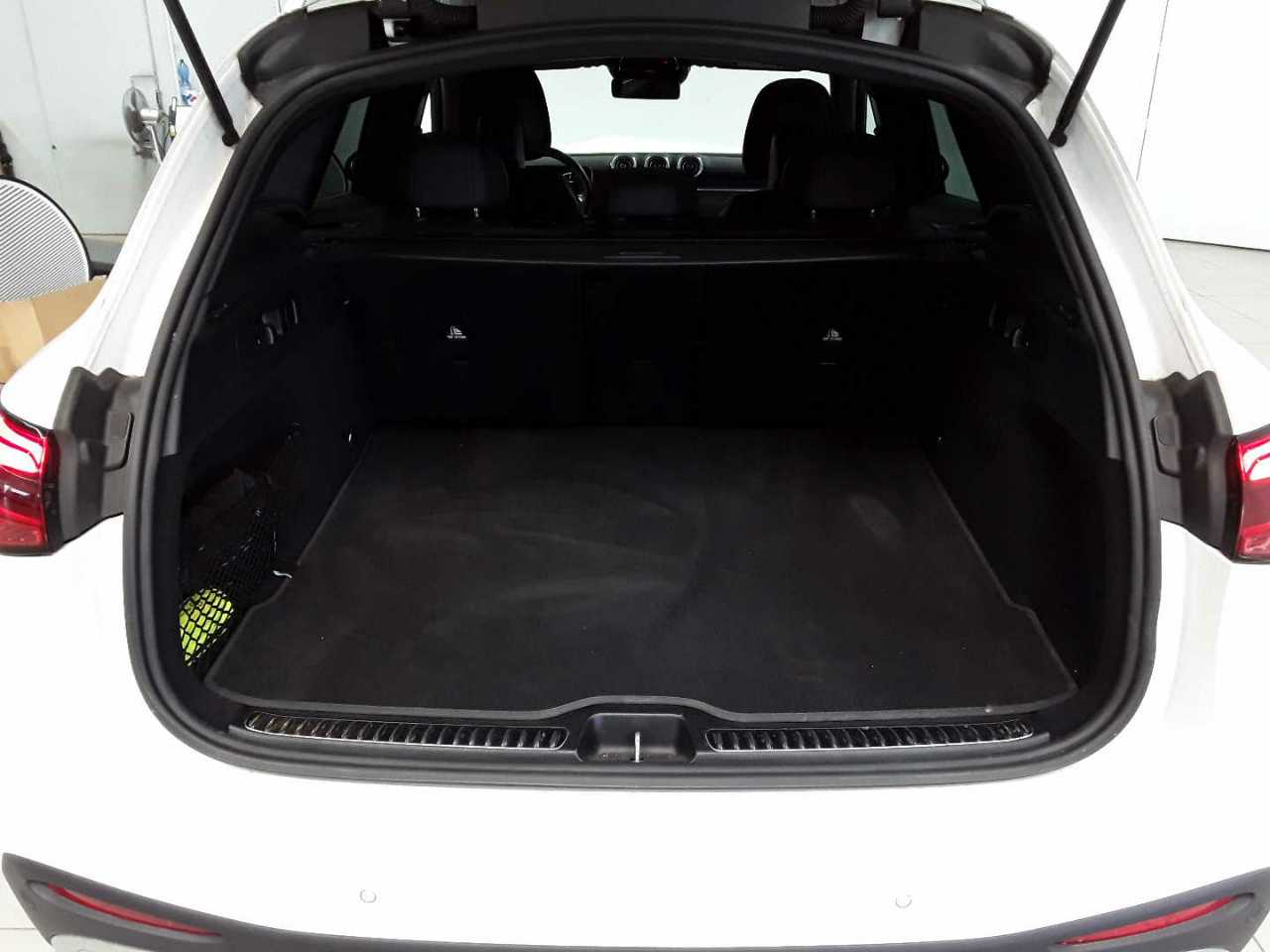 Mercedes-Benz GLC 220 d 4Matic 9G-TRONIC AMG Line Advanced 15