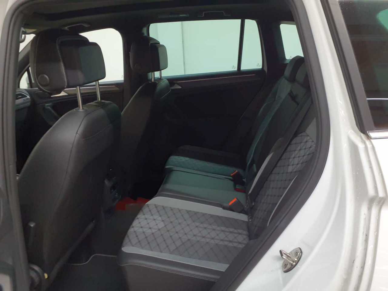 Vw Tiguan 1.5 TSI OPF DSG R-Line 13