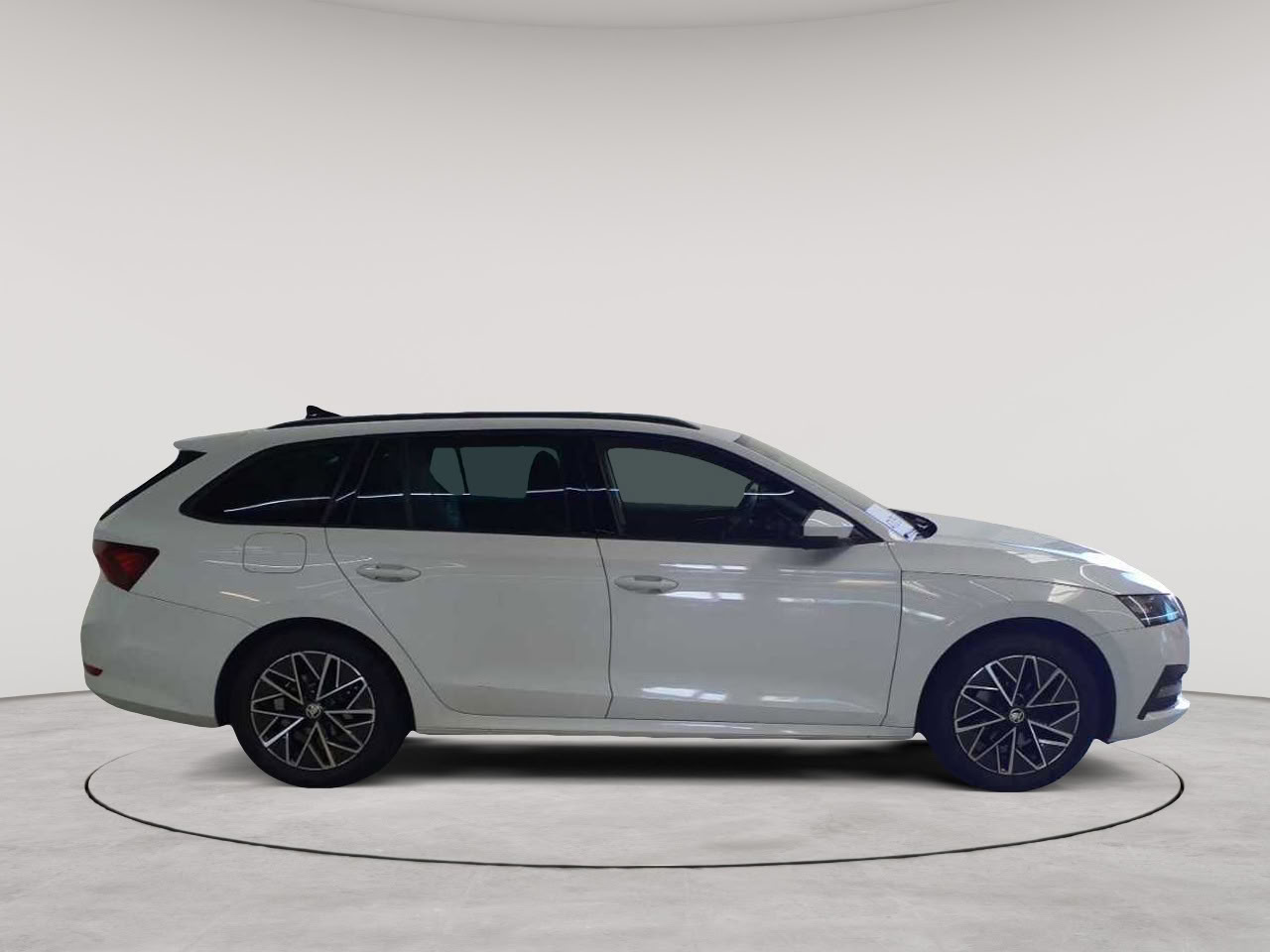 Skoda Octavia Combi 2.0 TDI DSG Clever 3