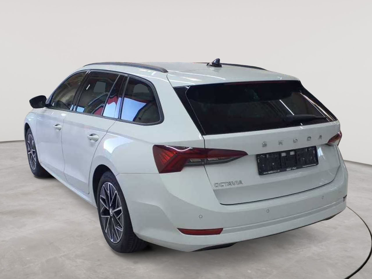 Skoda Octavia Combi 2.0 TDI DSG Clever 5
