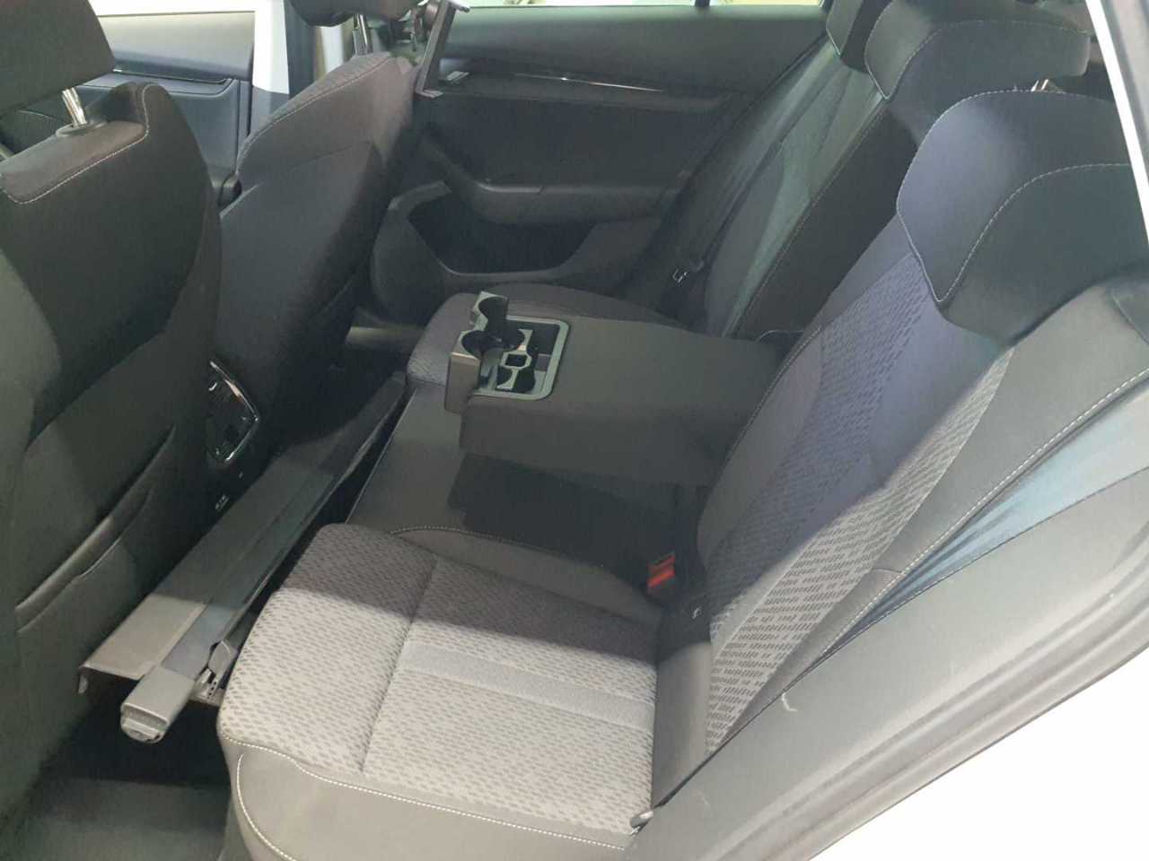 Skoda Octavia Combi 2.0 TDI DSG Clever 13