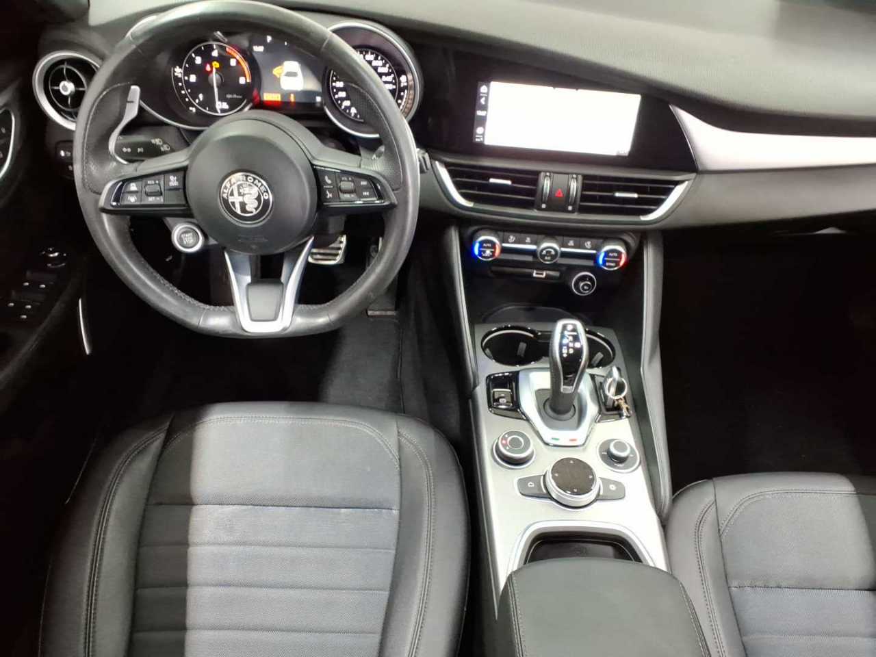 Alfa Romeo Giulia 2.2 Diesel AT8 Sprint 10