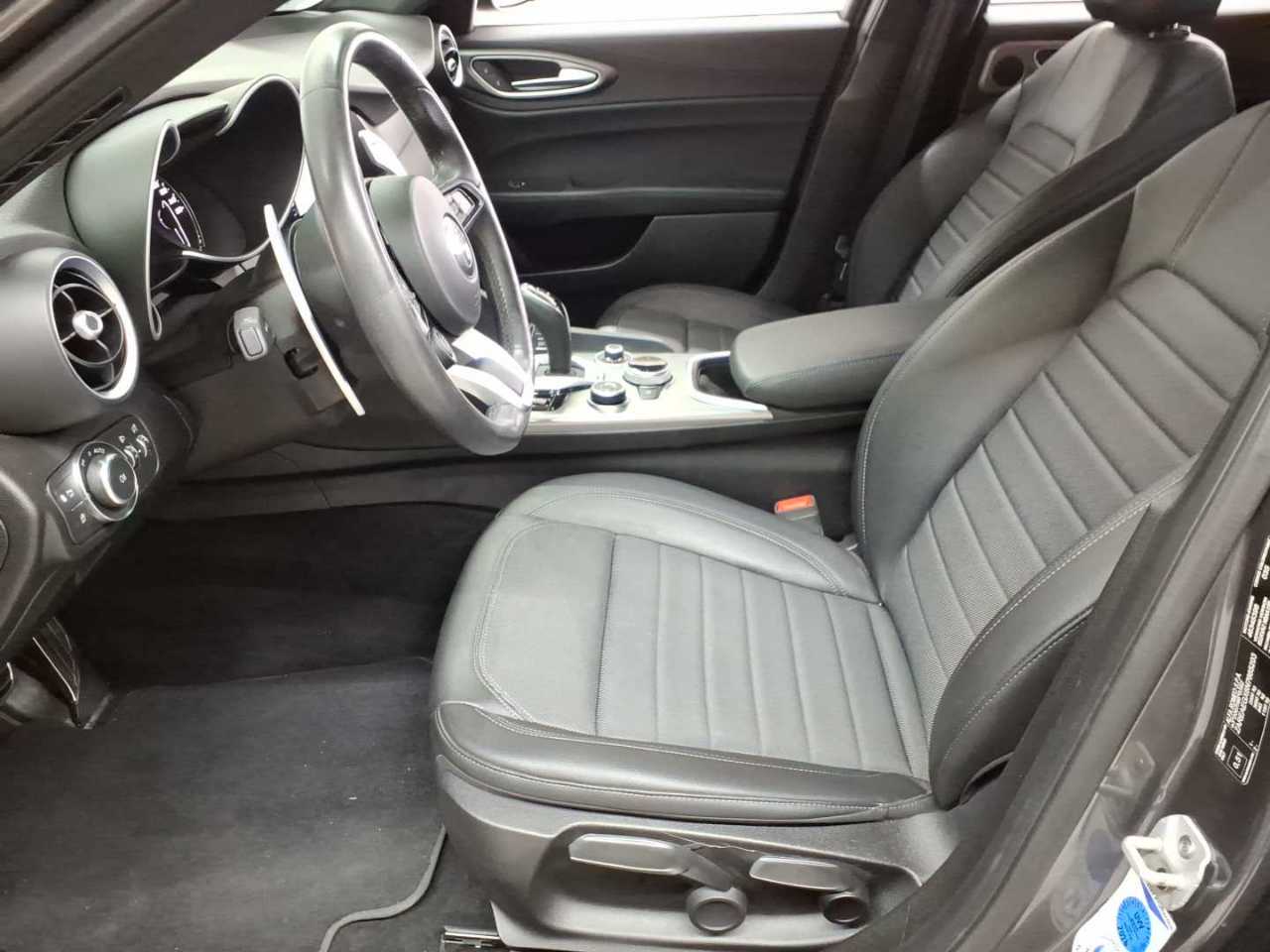 Alfa Romeo Giulia 2.2 Diesel AT8 Sprint 7