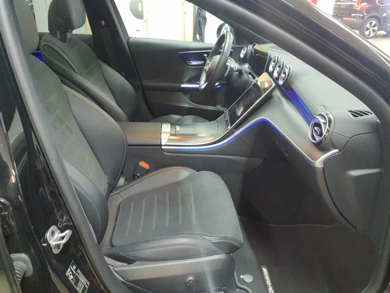 Mercedes-Benz C 220 d 4Matic T 9G-TRONIC AMG Line 7