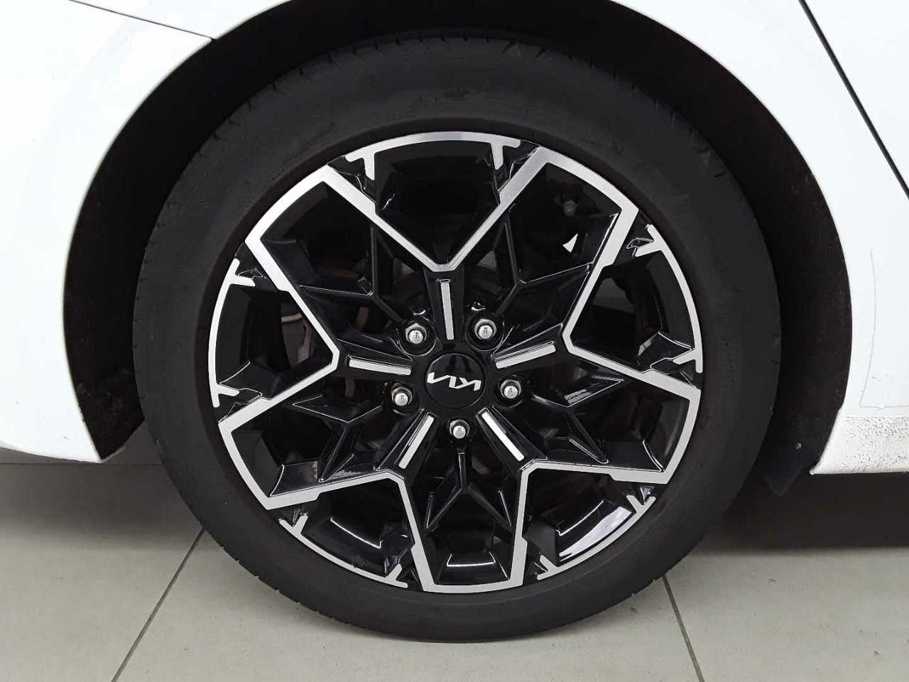 Kia Ceed SW 1.6 CRDi (48V Mild-Hybrid) DCT7 GT Line 19
