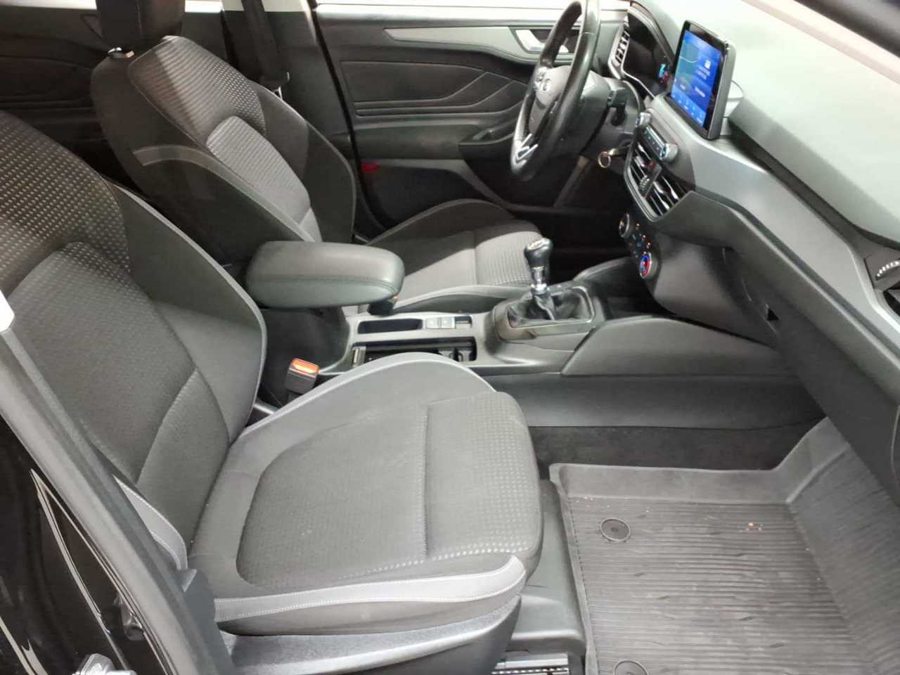 Ford Focus Turnier 1.0 EcoBoost Hybrid COOL&CONNECT 8