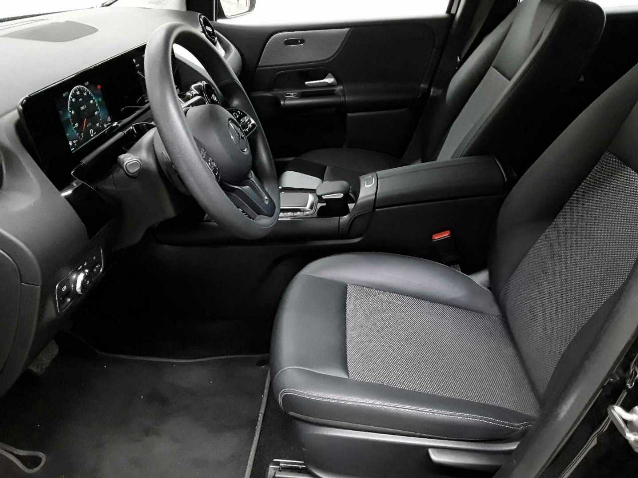 Mercedes-Benz B 180 7G-DCT 7