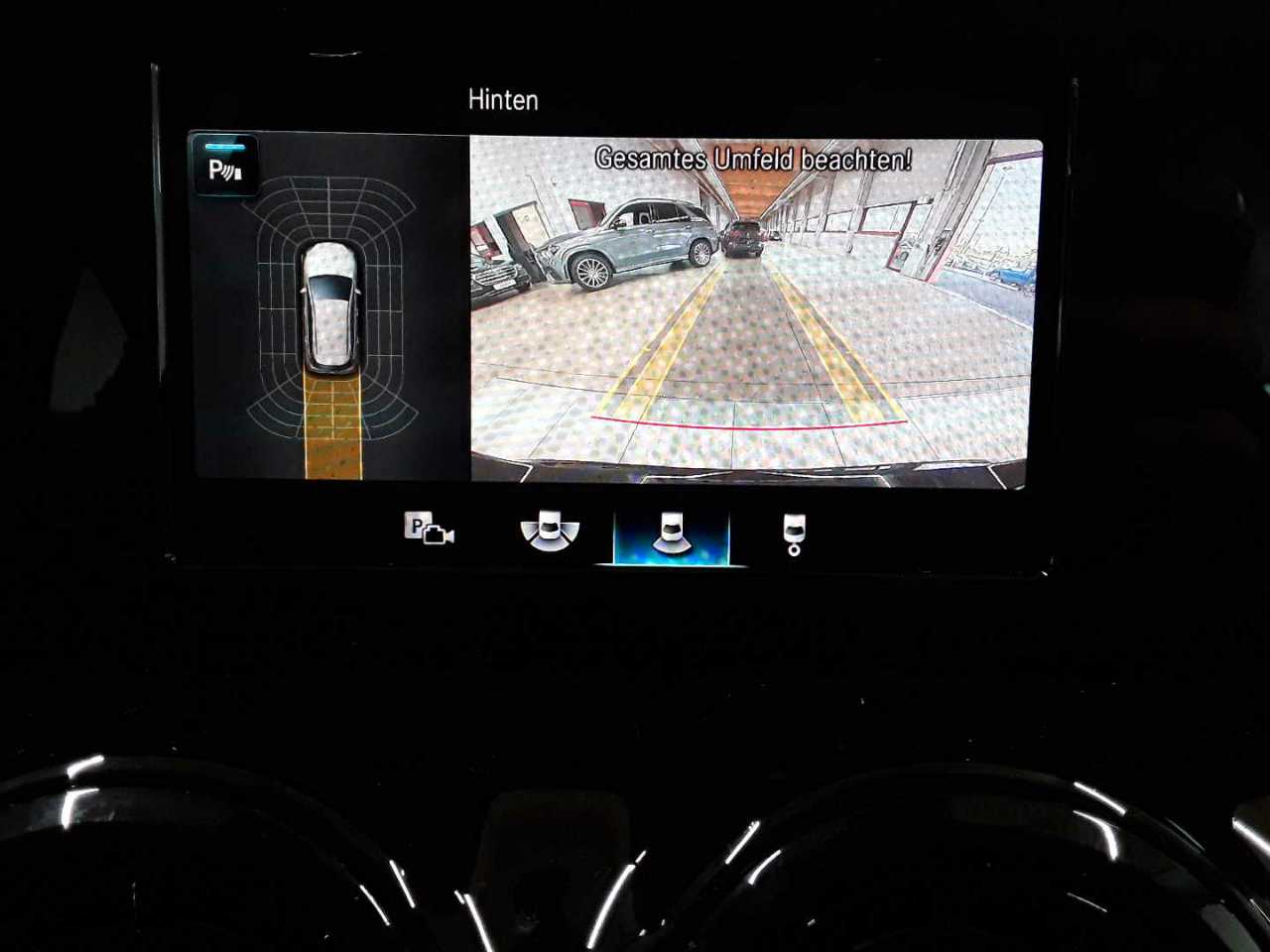 Mercedes-Benz B 180 7G-DCT 16