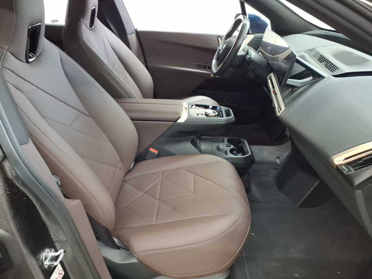 Bmw iX xDrive40 8