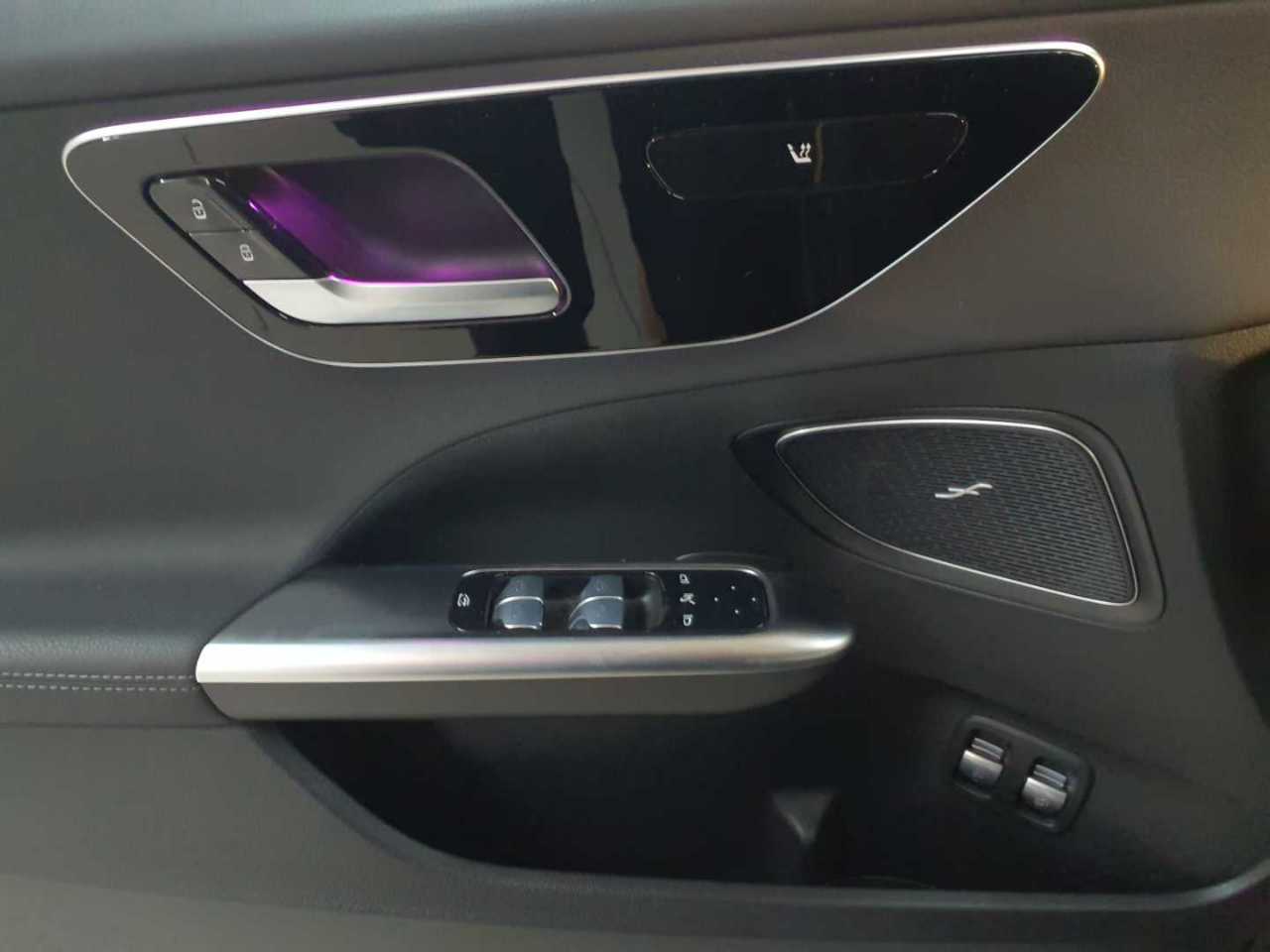 Mercedes-Benz C 300 e T 9G-TRONIC Avantgarde 19