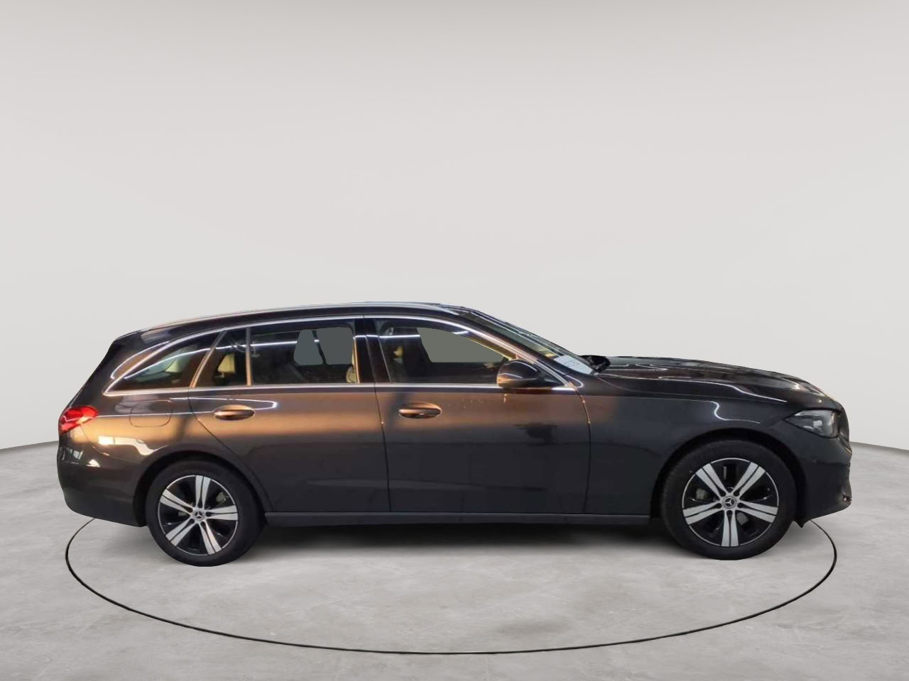 Mercedes-Benz C 300 e T 9G-TRONIC Avantgarde 3