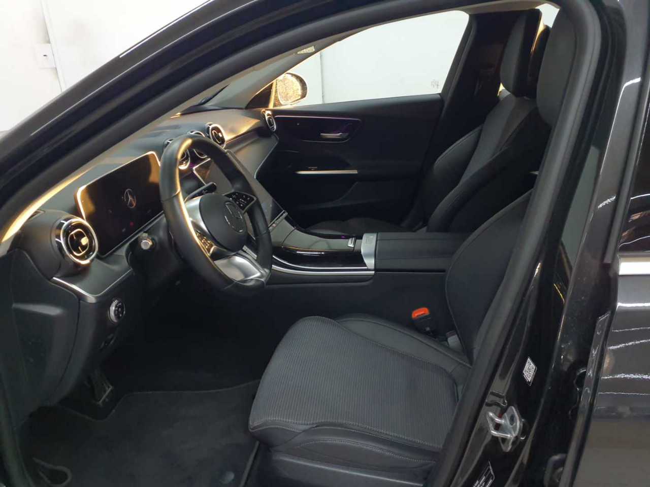 Mercedes-Benz C 300 e T 9G-TRONIC Avantgarde 7