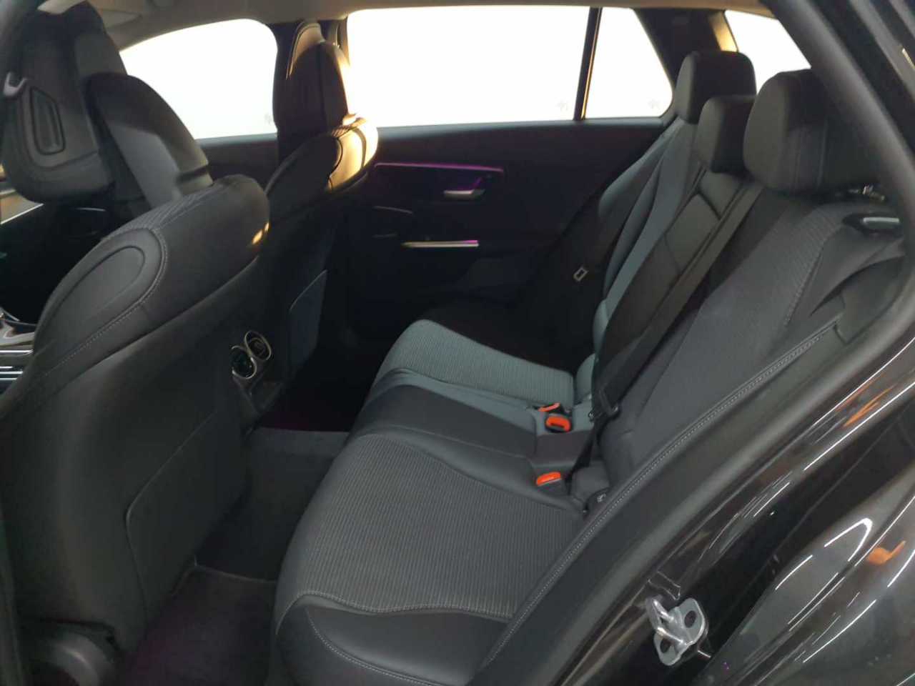 Mercedes-Benz C 300 e T 9G-TRONIC Avantgarde 13