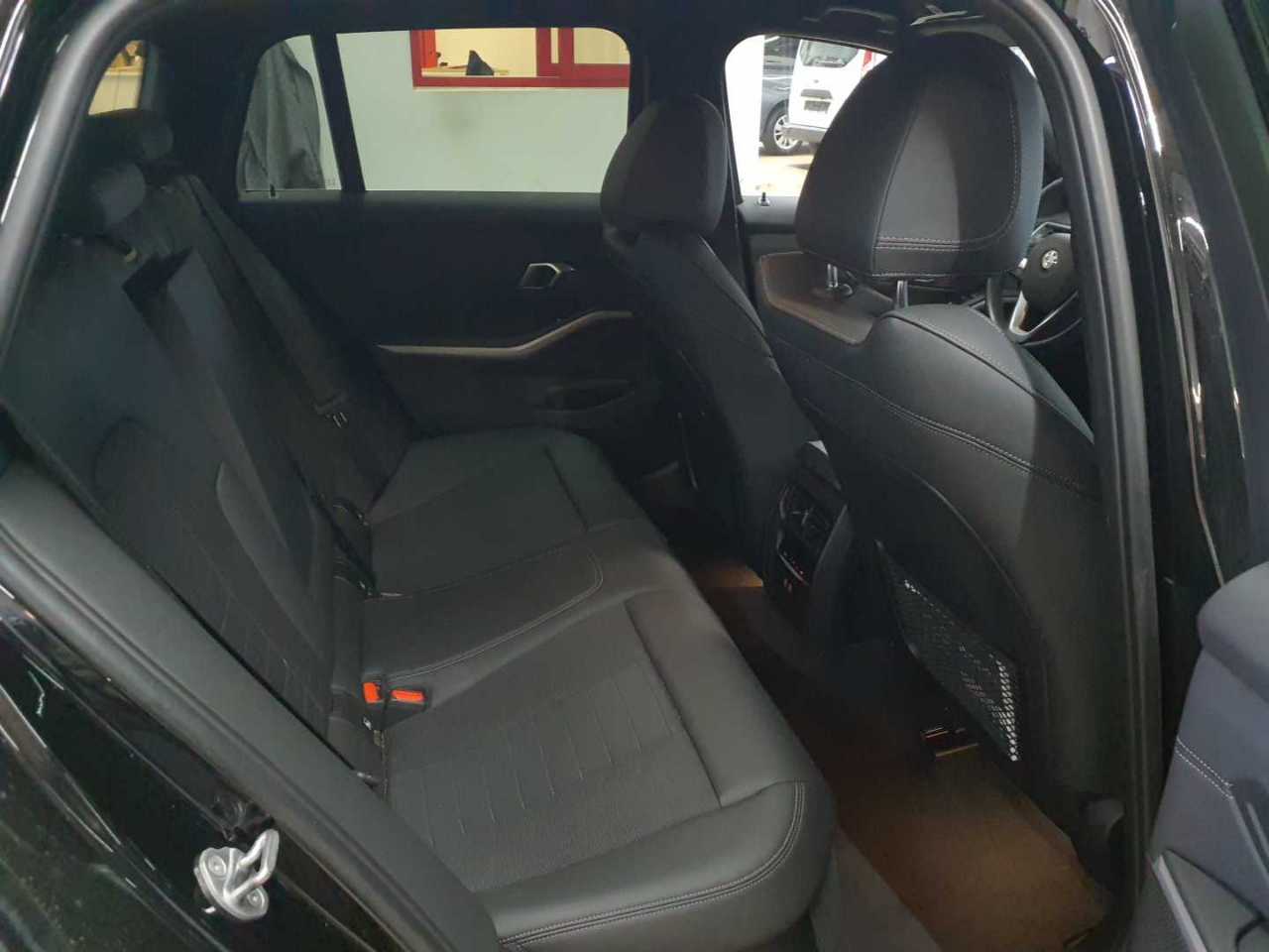 Bmw 318d Touring Aut. 14