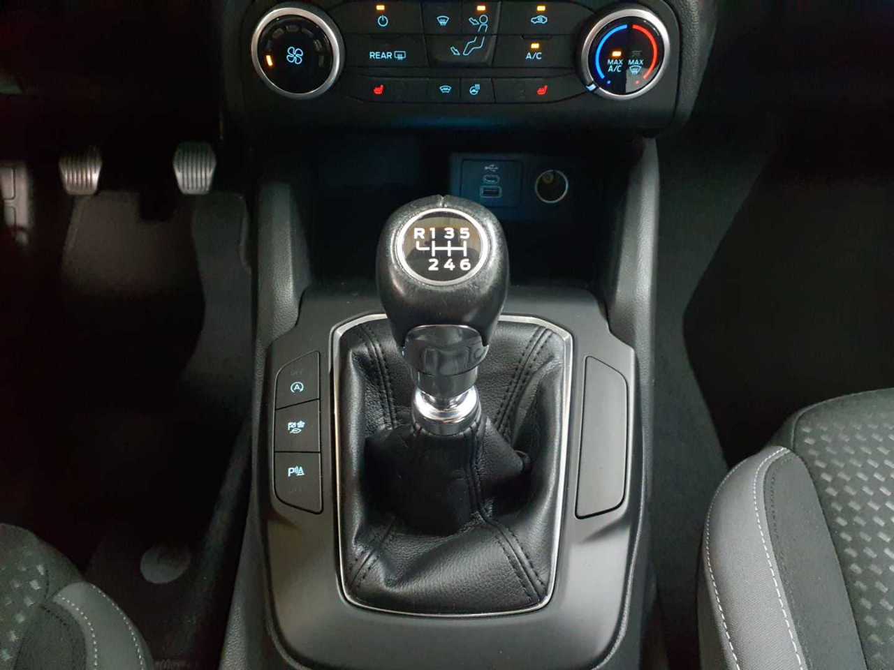 Ford Focus Turnier 1.5 EcoBlue Start-Stopp-System COOL&CONNECT 10