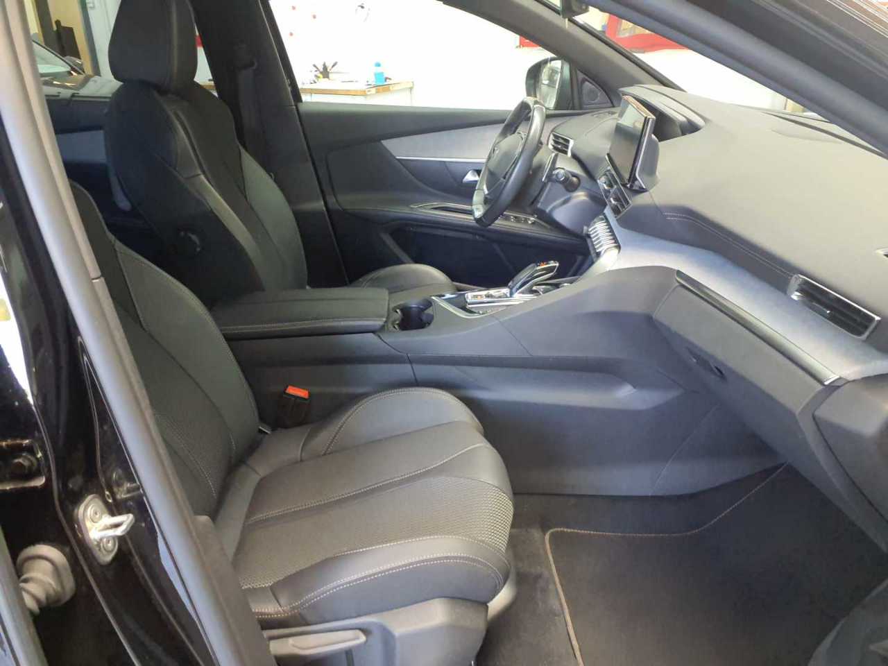 Peugeot 5008 PureTech 180 EAT8 Stop & Start GT 7