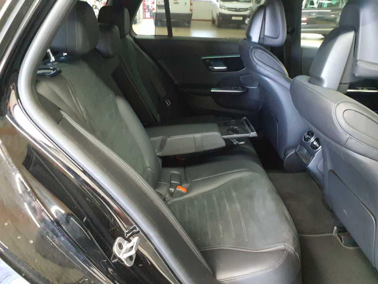 Mercedes-Benz C 220 d T 9G-TRONIC AMG Line 13
