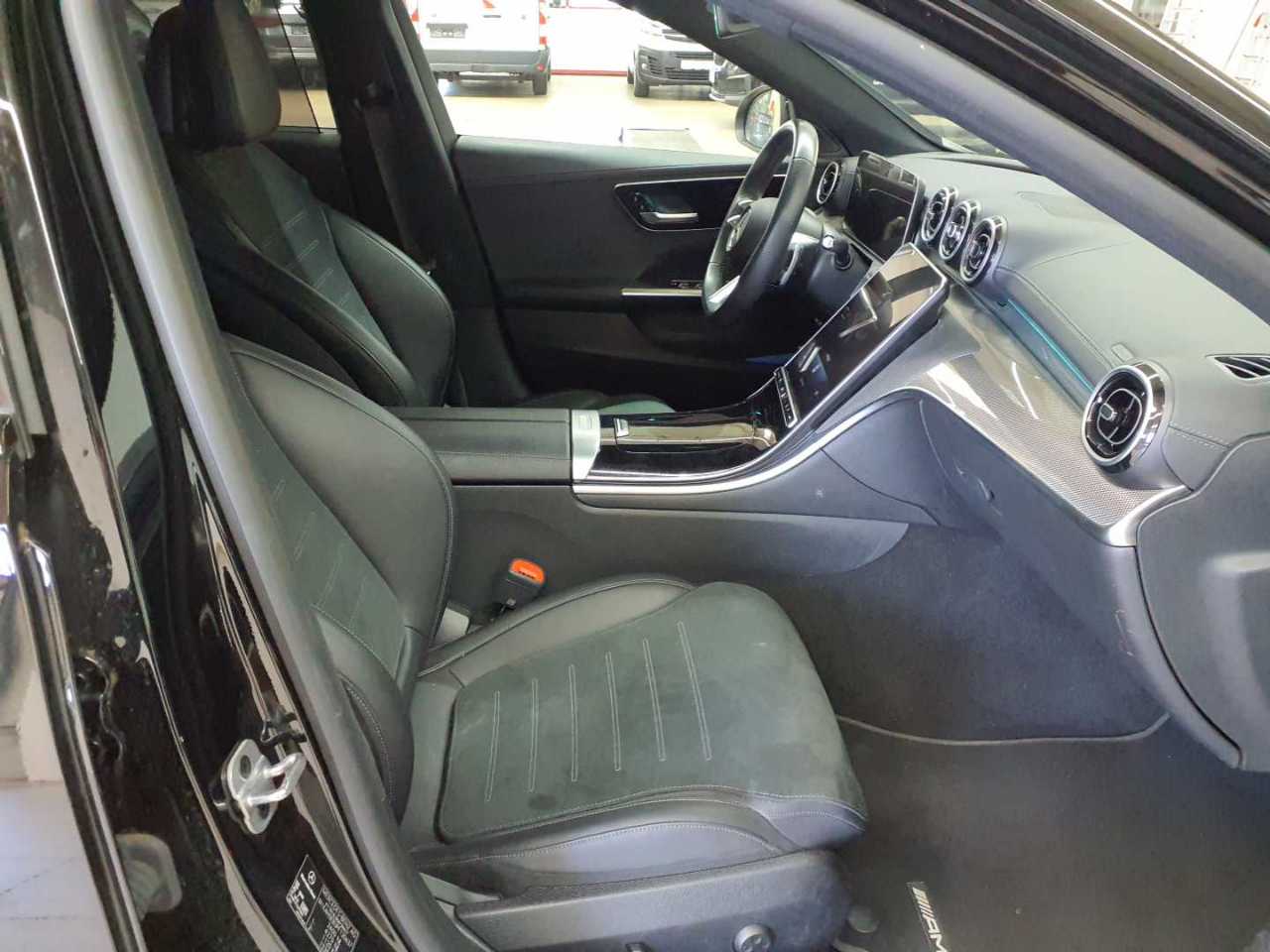 Mercedes-Benz C 220 d T 9G-TRONIC AMG Line 7