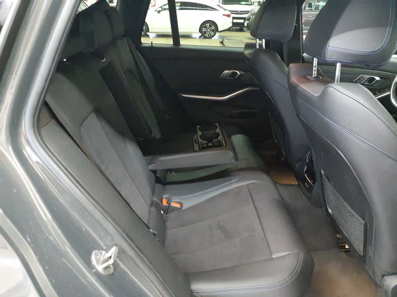 Bmw 320i Touring Aut. 13