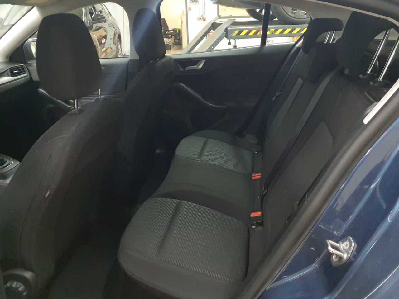 Ford Focus 1.0 EcoBoost Start-Stopp-System TREND 13
