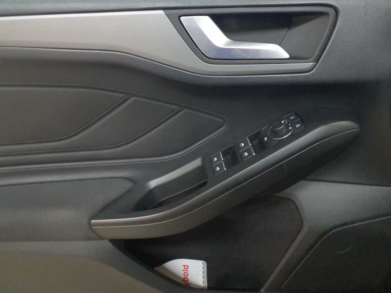 Ford Focus 1.0 EcoBoost Start-Stopp-System TREND 18