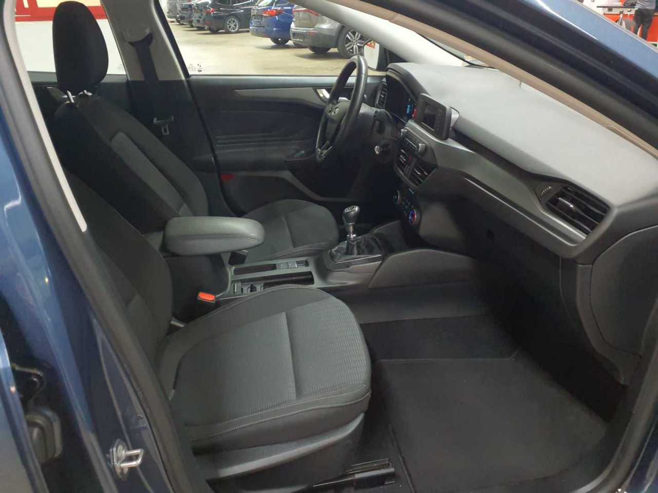 Ford Focus 1.0 EcoBoost Start-Stopp-System TREND 8