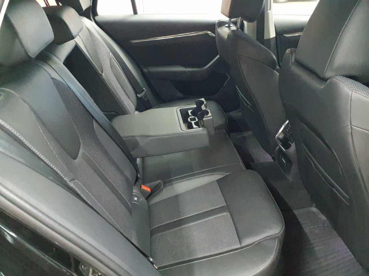 Skoda Octavia Combi 2.0 TDI DSG 4x4 Style 14