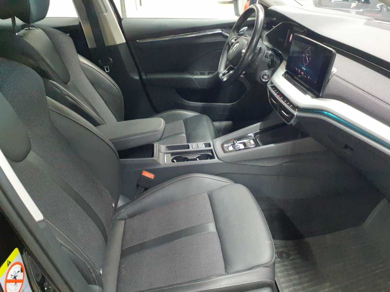 Skoda Octavia Combi 2.0 TDI DSG 4x4 Style 8
