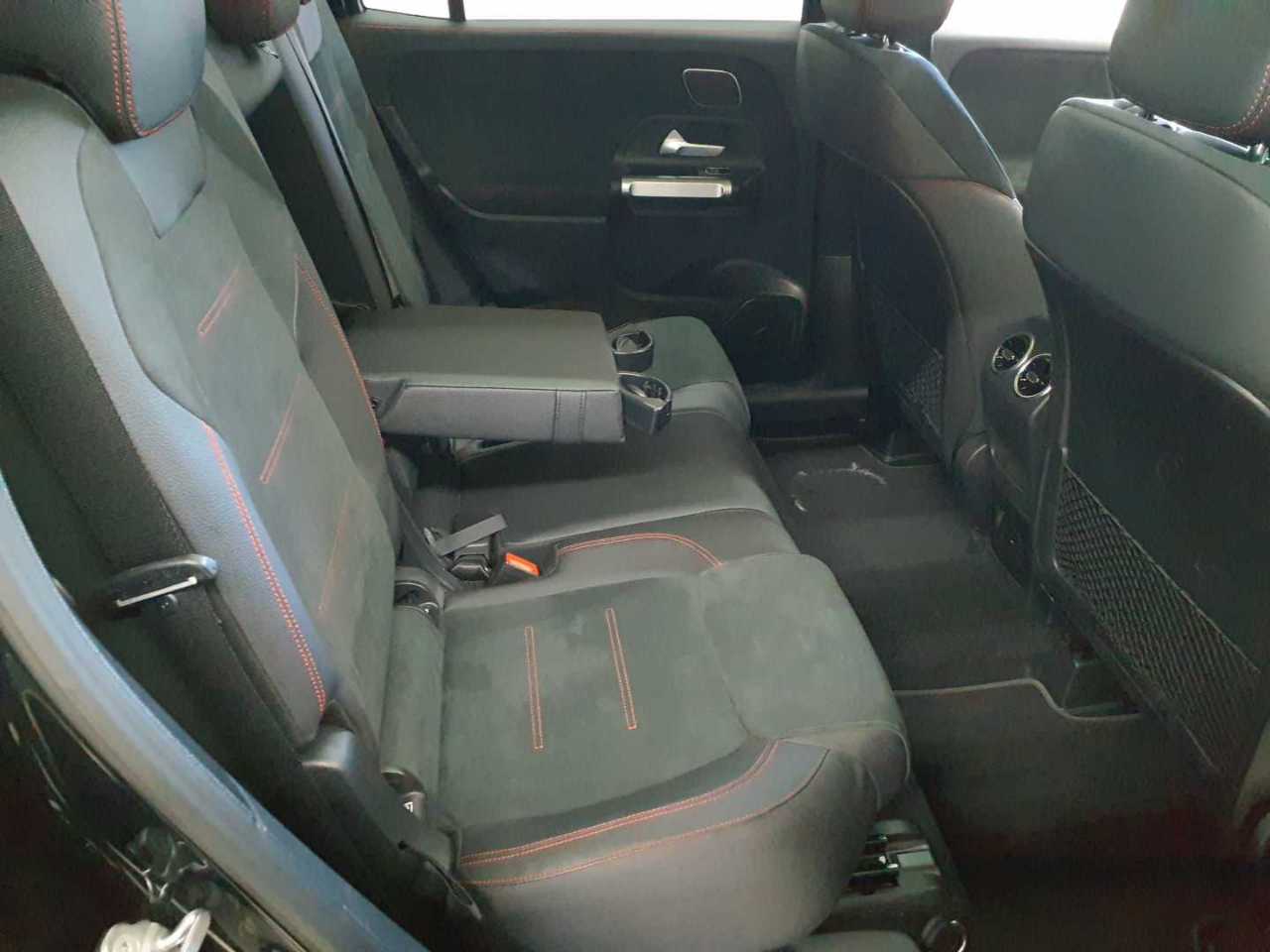Mercedes-Benz GLB 220 d 8G-DCT AMG Line 14