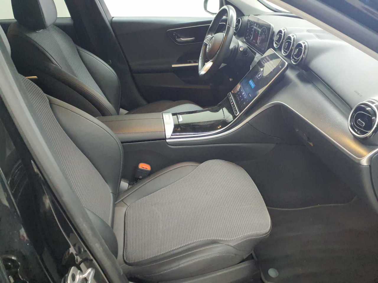 Mercedes-Benz C 220 d 4Matic T 9G-TRONIC Avantgarde Advanced 8