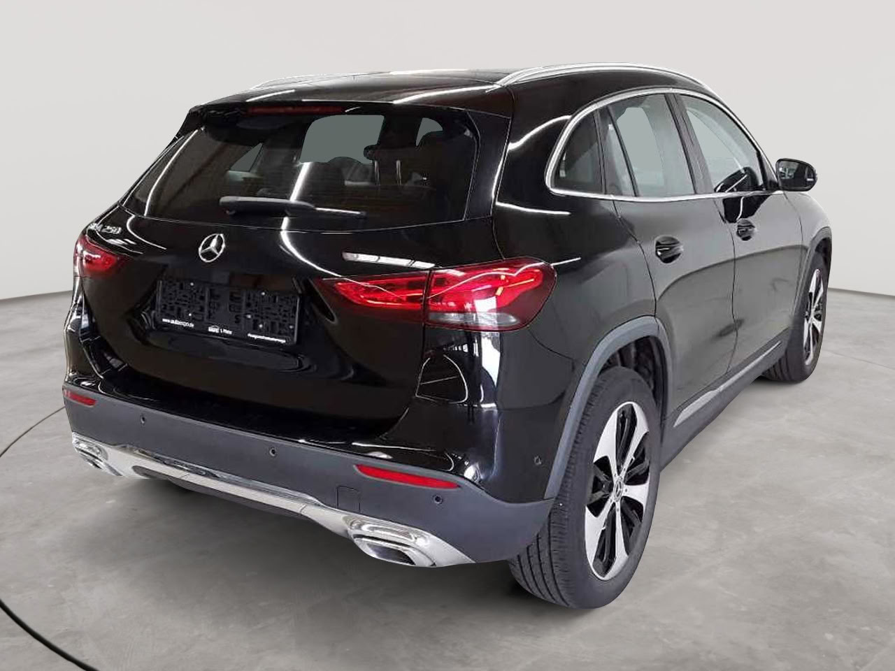 Mercedes-Benz GLA 250 8G-DCT Progressive 4
