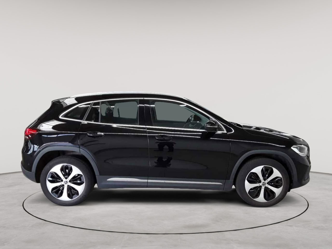 Mercedes-Benz GLA 250 8G-DCT Progressive 3