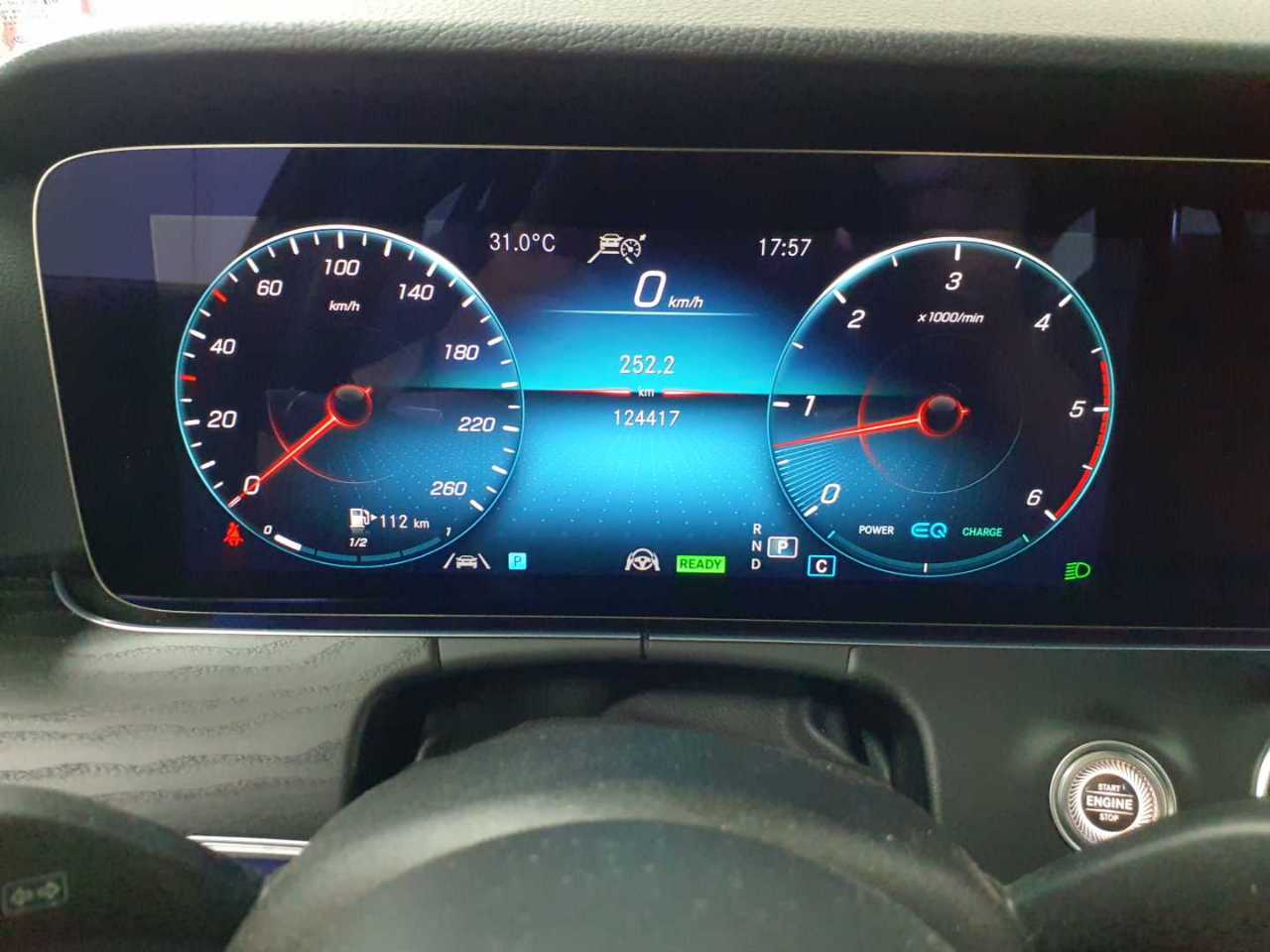 Mercedes-Benz E 300 d 4Matic T 9G-TRONIC Avantgarde 11