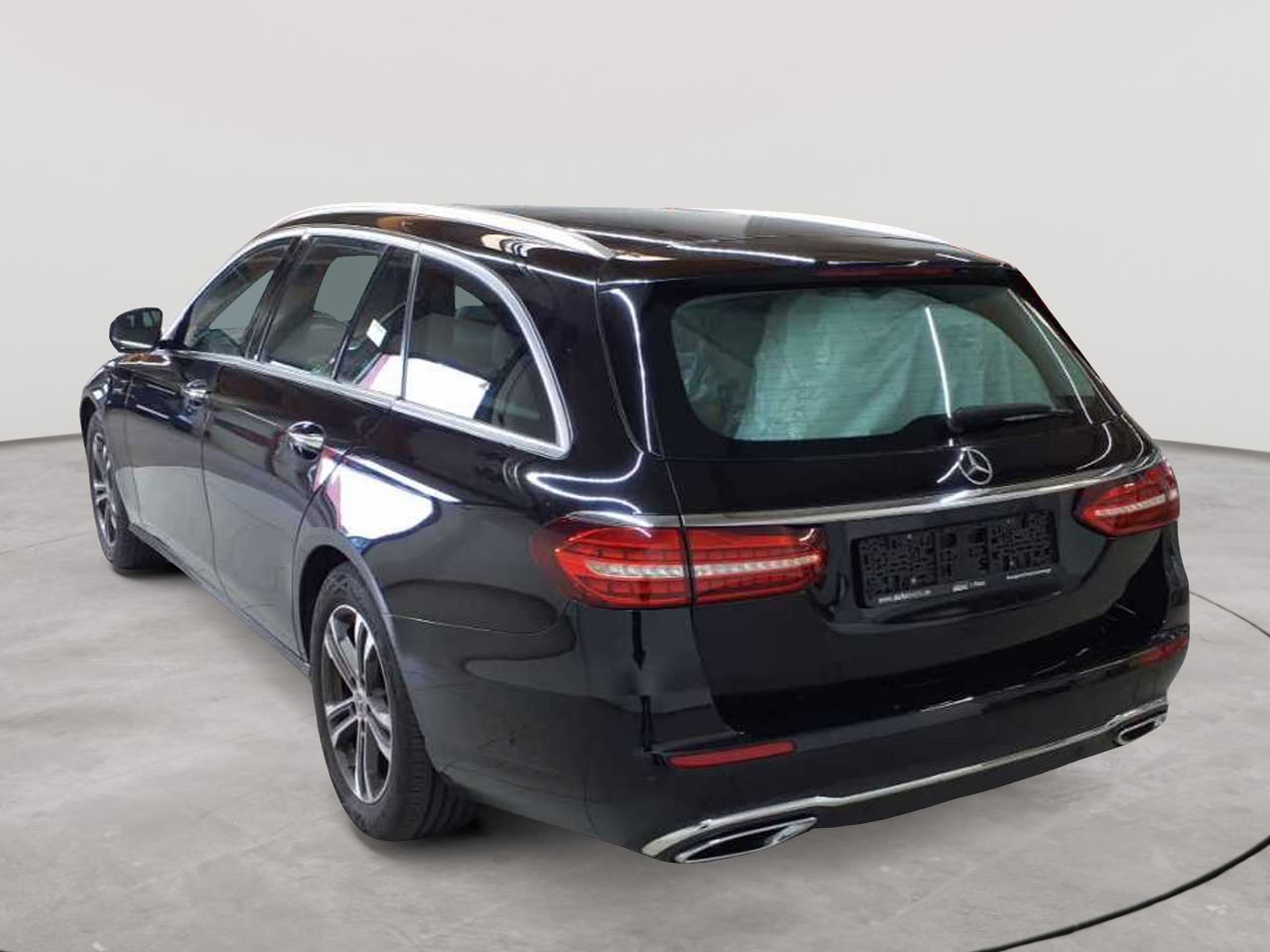 Mercedes-Benz E 300 d 4Matic T 9G-TRONIC Avantgarde 5