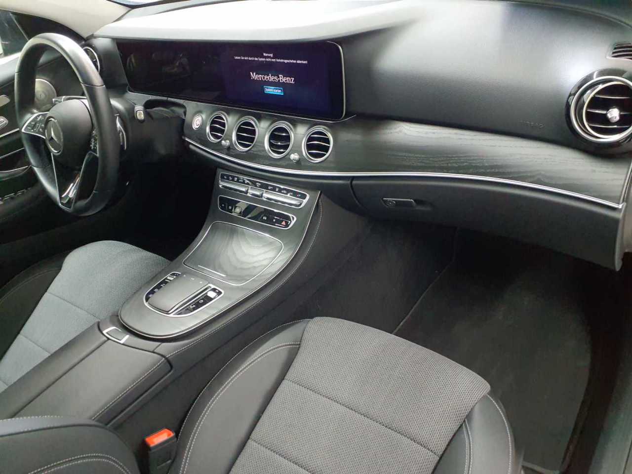 Mercedes-Benz E 300 d 4Matic T 9G-TRONIC Avantgarde 9