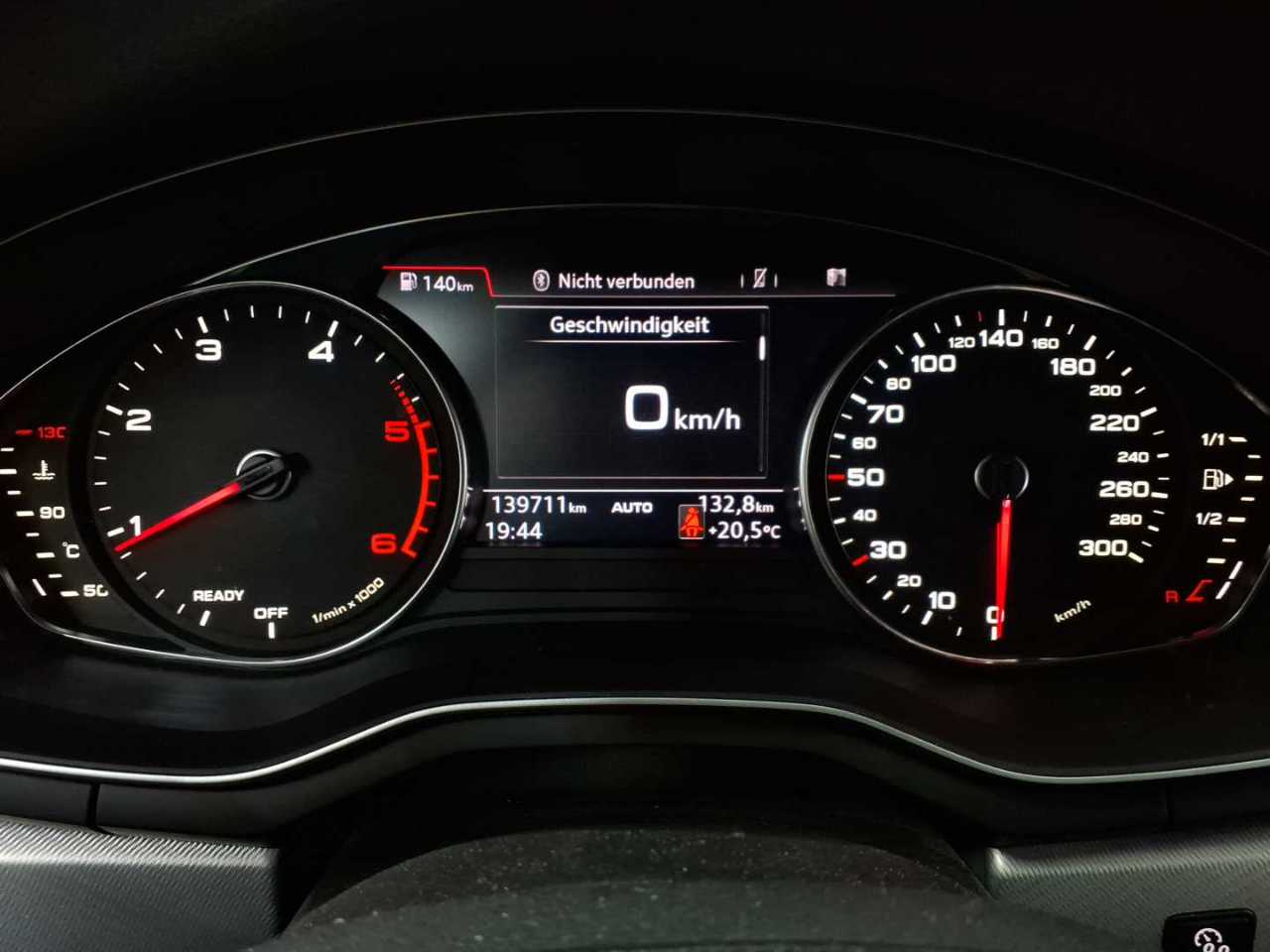 Audi A4 2.0 TDI design 11