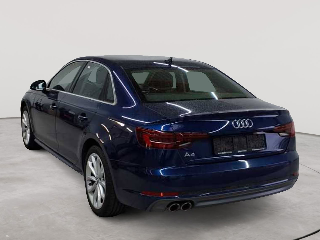 Audi A4 2.0 TDI design 5