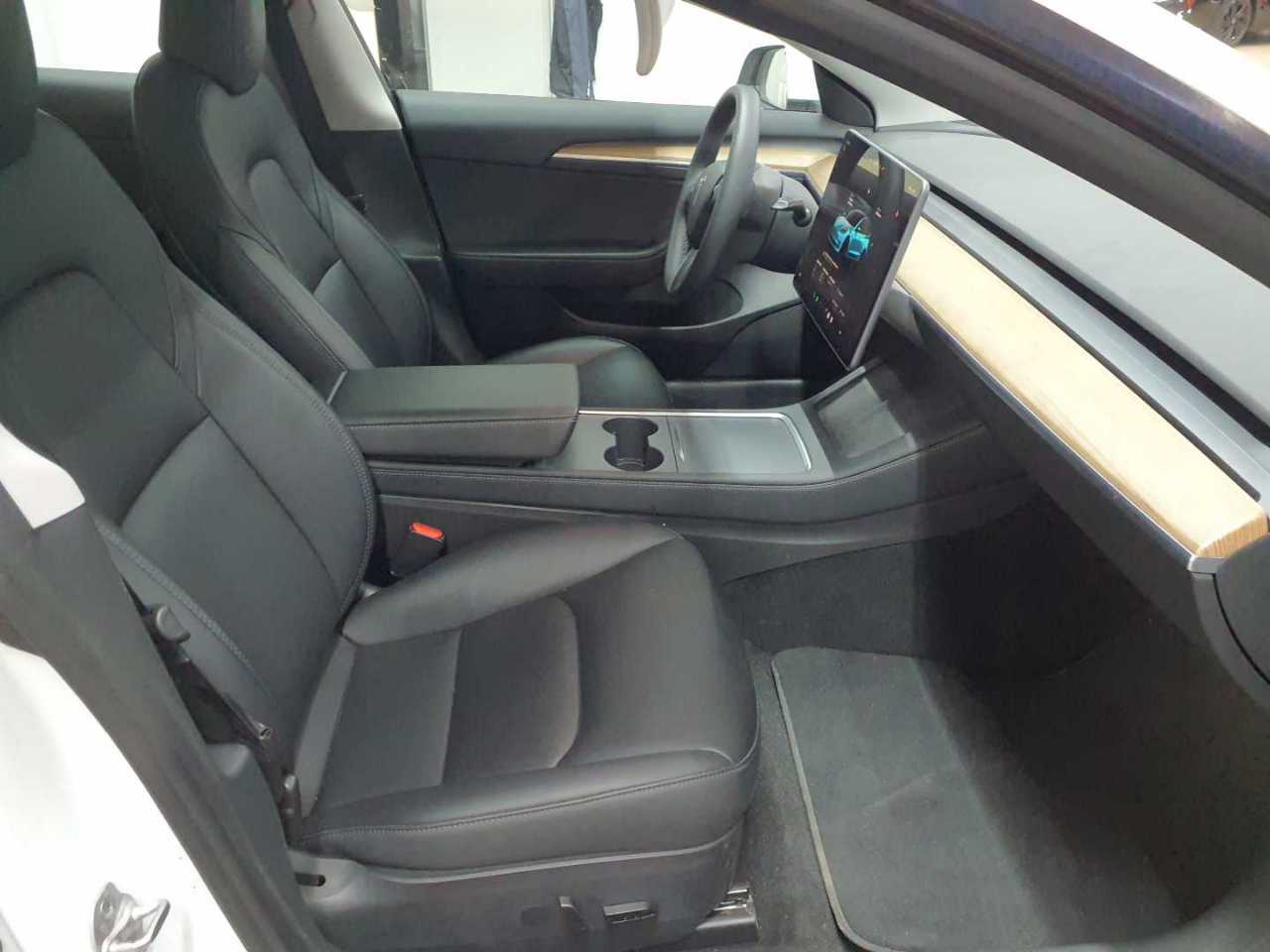 Tesla Model 3 Langstreckenbatt. Allradantrieb Dual Motor Performance 7