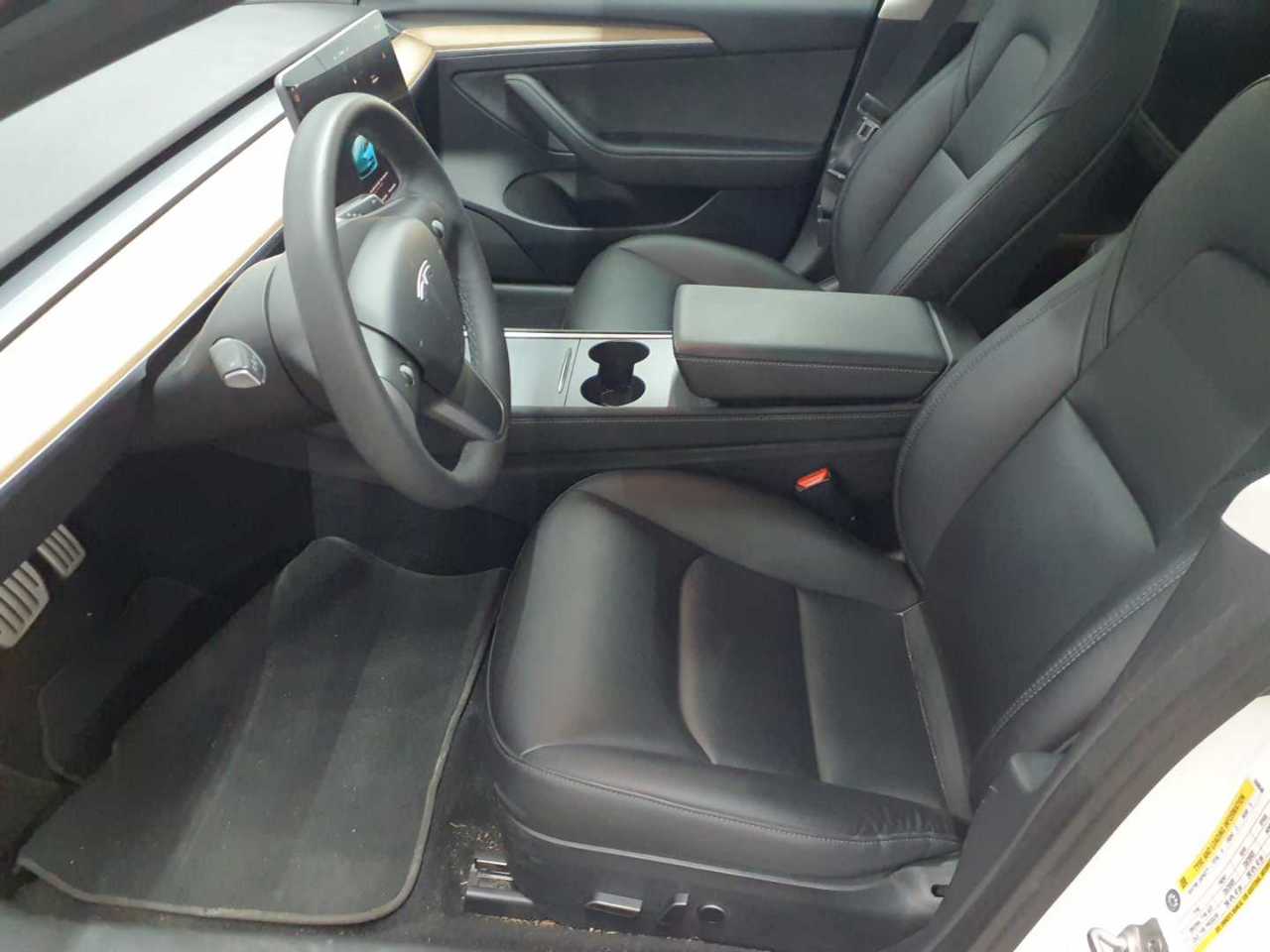 Tesla Model 3 Langstreckenbatt. Allradantrieb Dual Motor Performance 8