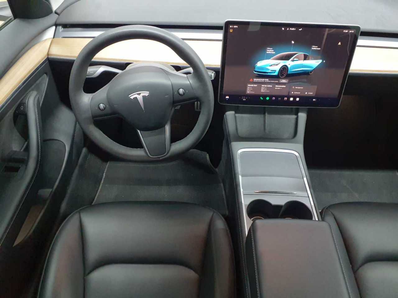 Tesla Model 3 Langstreckenbatt. Allradantrieb Dual Motor Performance 9
