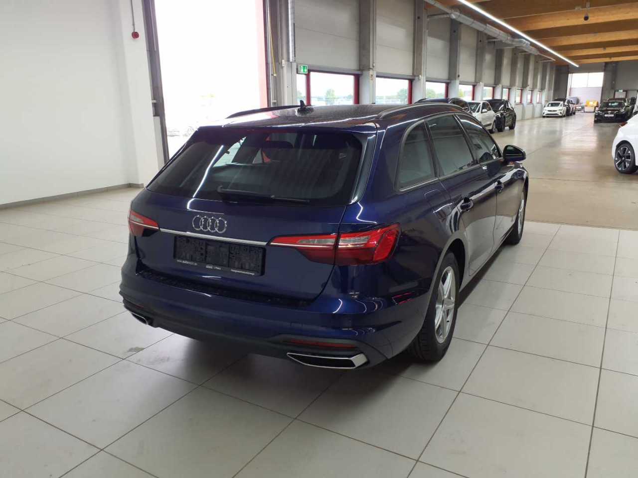 Audi A4 Avant 35 TDI S tronic 8