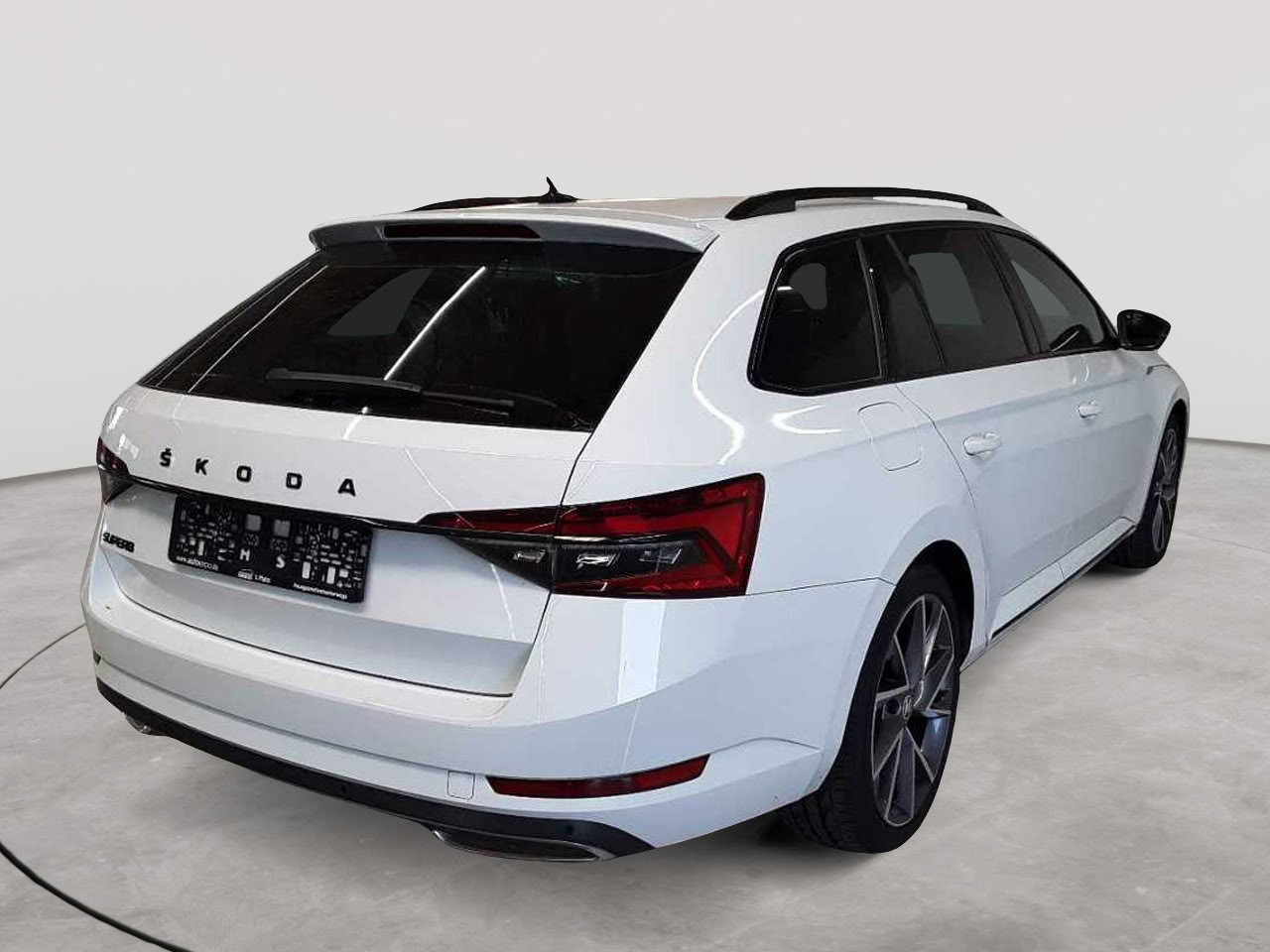 Skoda Superb Combi 2.0 TDI DSG Sportline 4