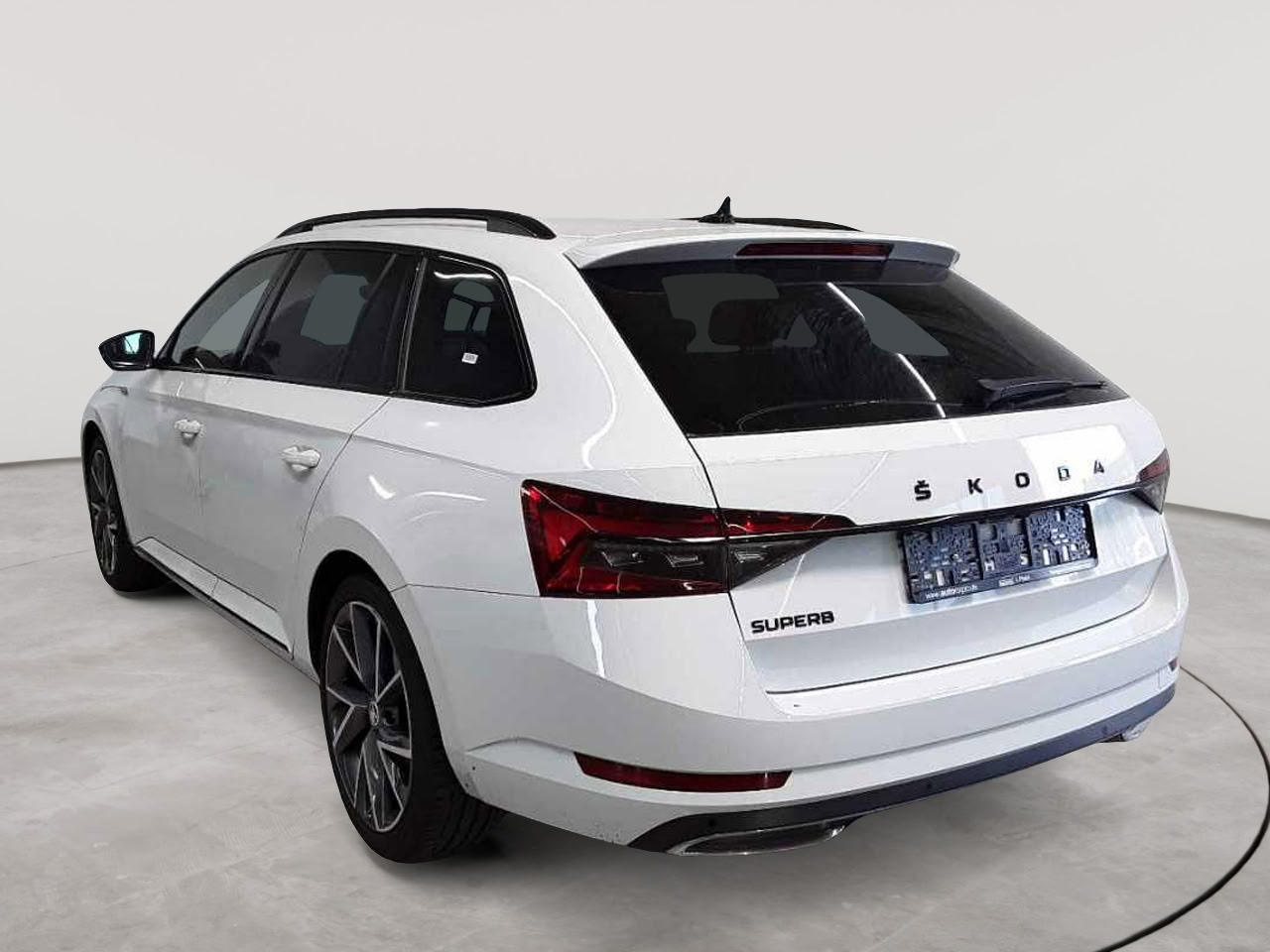 Skoda Superb Combi 2.0 TDI DSG Sportline 5