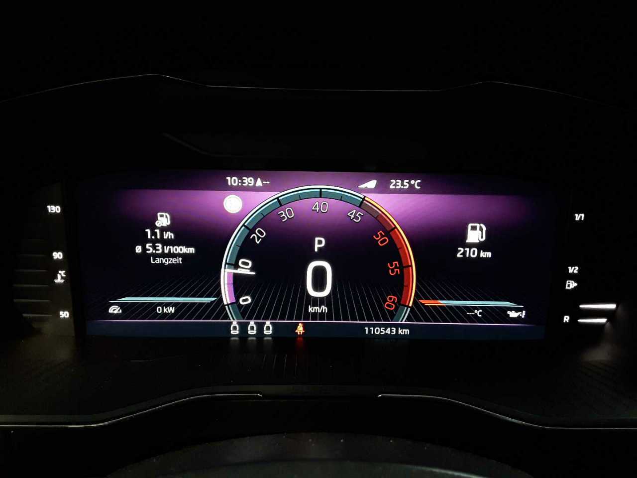 Skoda Superb Combi 2.0 TDI DSG Sportline 11