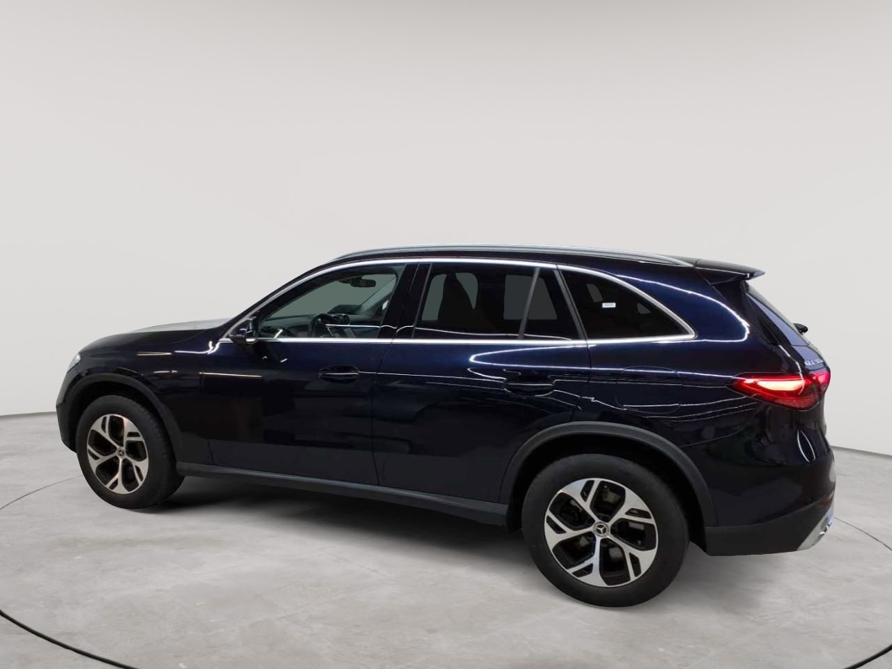 Mercedes-Benz GLC 300 e 4Matic 9G-TRONIC Avantgarde Advanced 6